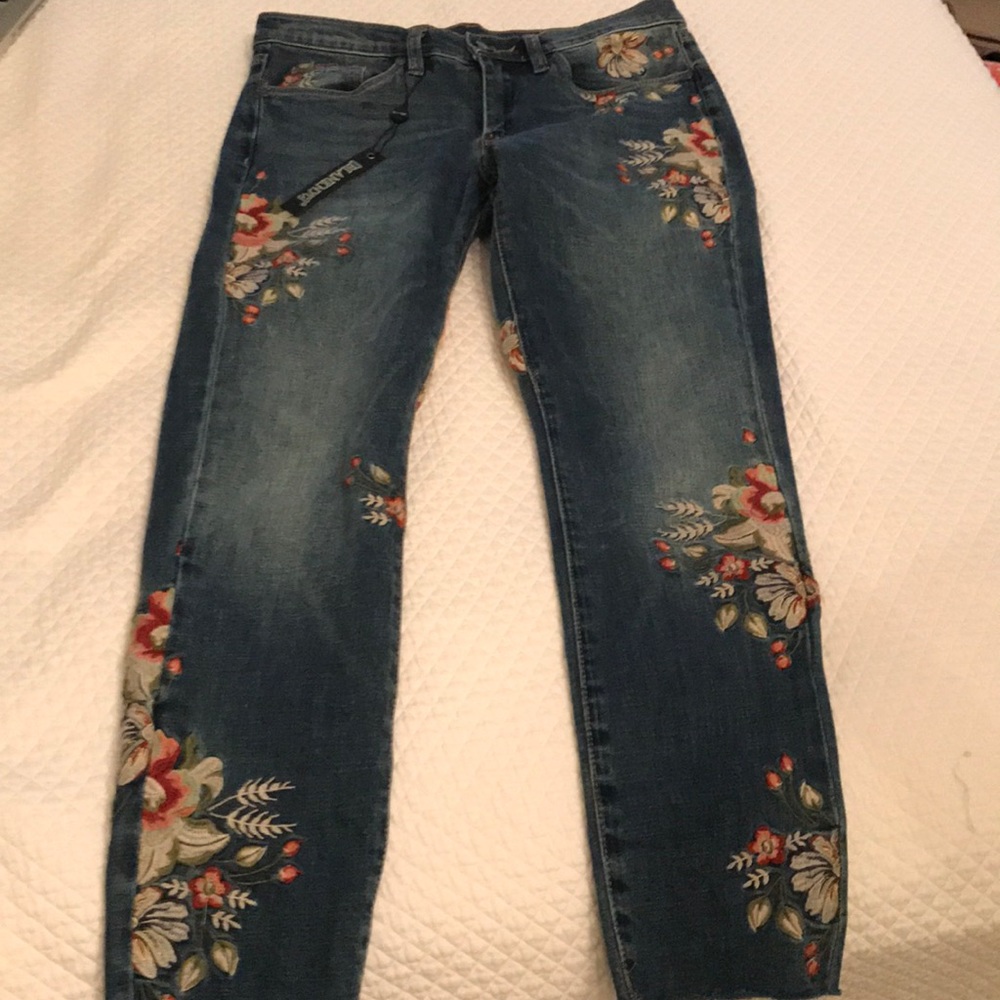 Blank NYC embroidered jeans brand new - Picture 2 of 2